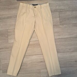 Men’s Tommy Hilfiger tailored fit Chino pants 34x32